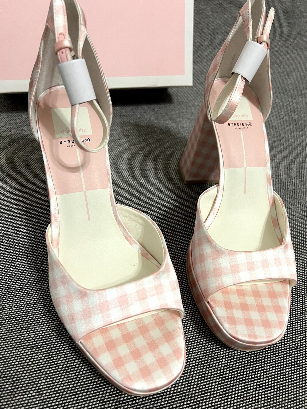 LAST PRICE New Dolce Vita Byrdie Gold Pandro Gingham Heels NO OFFERS - Picture 7 of 16